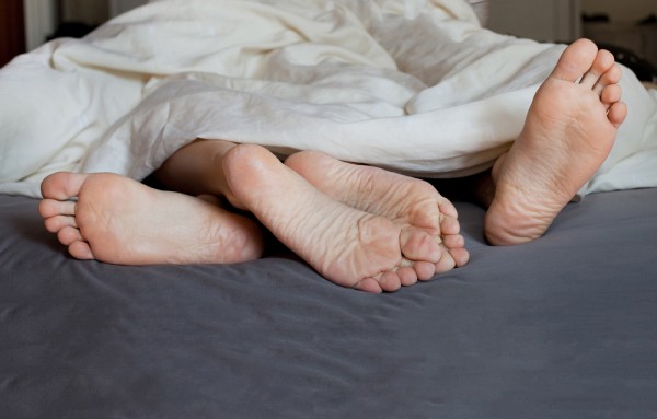 sex feet in bed
